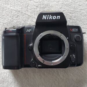 Nikon N8008 Vintage 35mm Camera Body